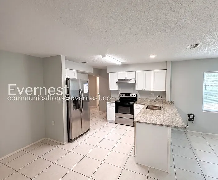 10485 Lightwood St — Photo 3