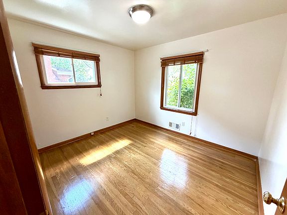 5th image of 9062 Woodring St