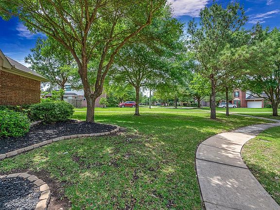 4th image of 4702 Camden Brook Ln