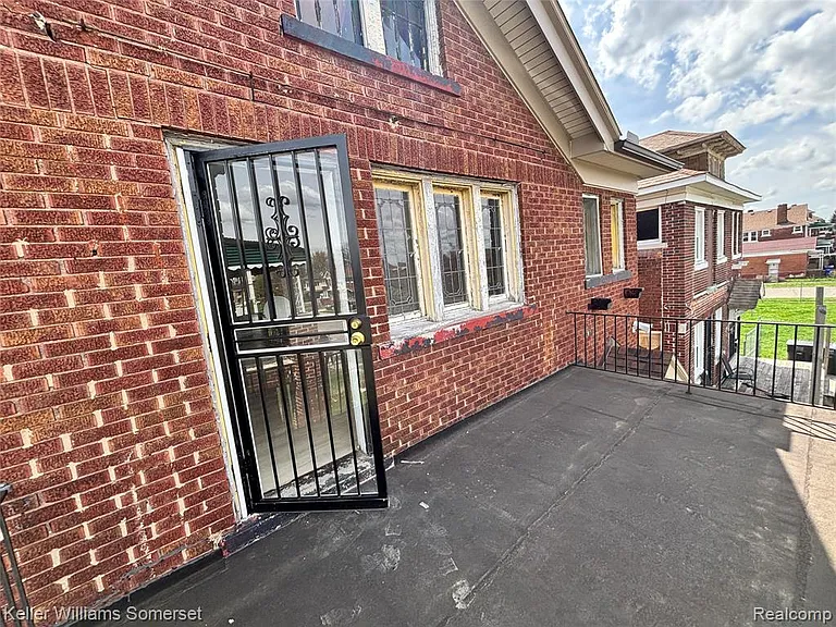 3025 Tuxedo St — Photo 7