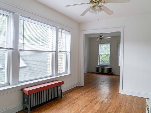 5th image of 3655 N Bosworth Ave APT 3