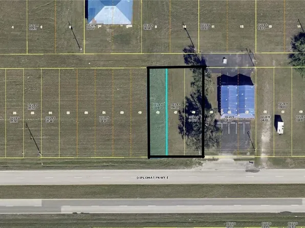 2125-2127-2129 Diplomat Pkwy E, Cape Coral, FL 33909