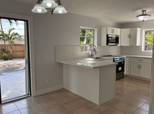 21 Snapper Ave, Key Largo, FL 33037