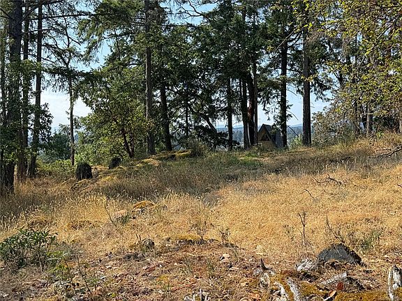 4th image of 3145 Marion Way