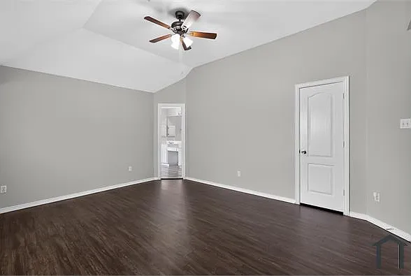 2740 Windswept Ln — Photo 32