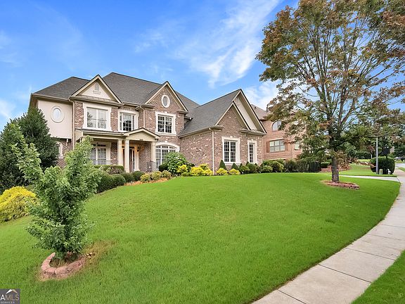 2nd image of 2552 Stone Manor Dr