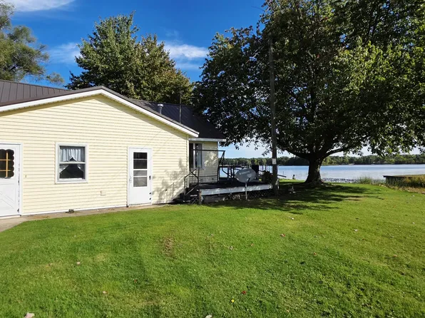 10966 Lake Rd, Lakeview, MI 48850