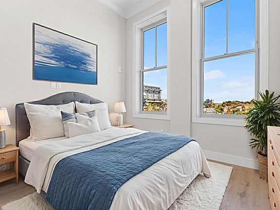 3rd image of 4-8 Franklin St #302