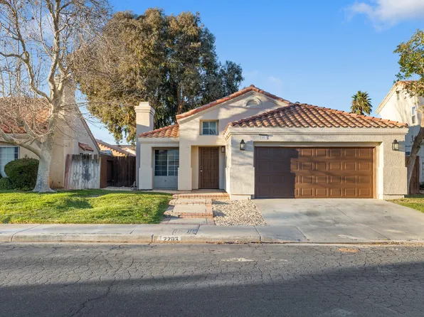 2203 Scott Ave, Palmdale, CA 93550