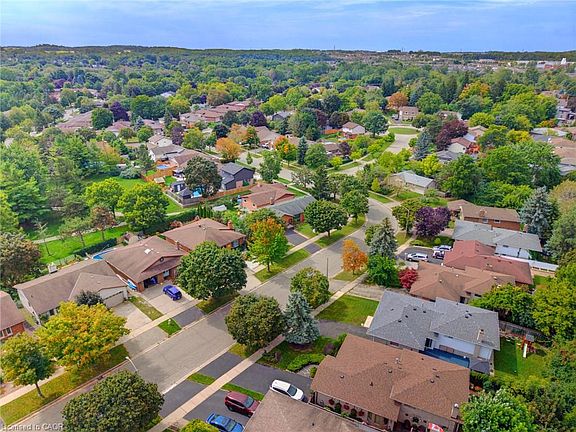 3rd image of 35 Windy Ridge Dr