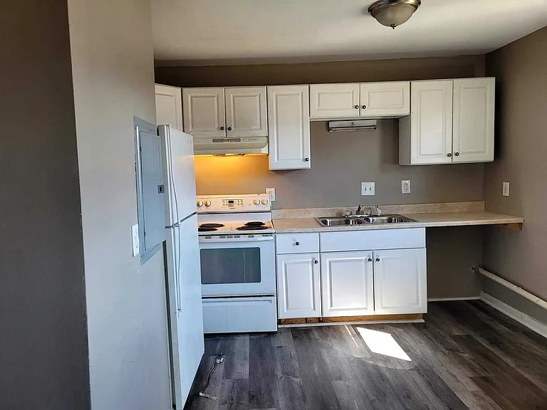 6059 Dickson Rd — Photo 13