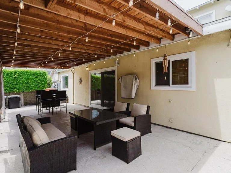 336 W Lexington Dr — Photo 28