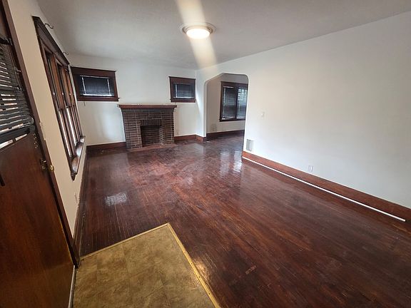 4th image of 87 Laird Ave #1