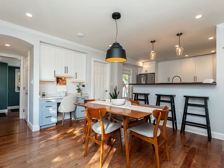 18 Highland Ave — Photo 5