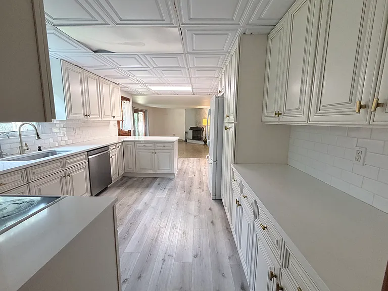 5849 Beverly Hills Rd — Photo 27
