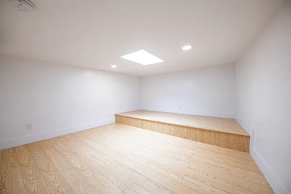 Rented by Oxford Property Group | media 31