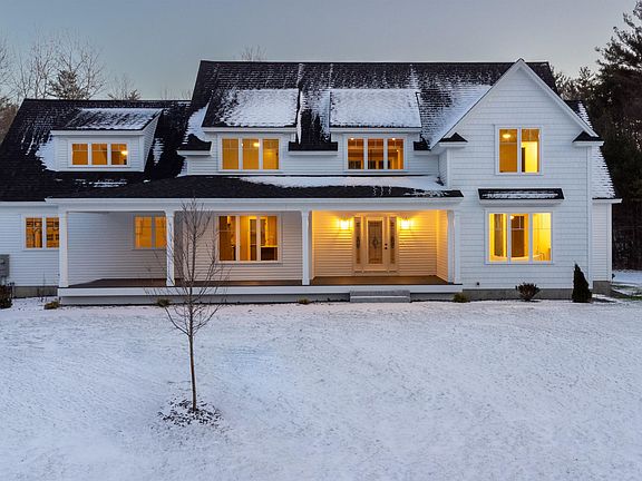 2nd image of 30 Baywood Dr