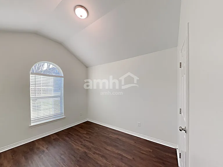 2204 Perkins Crossing Dr — Photo 16