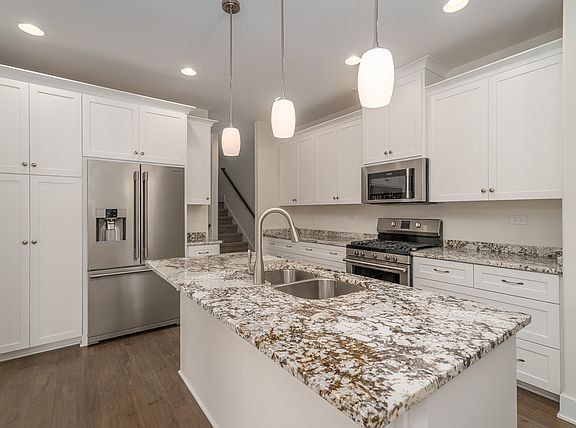 5th image of 14713 Aster Ln