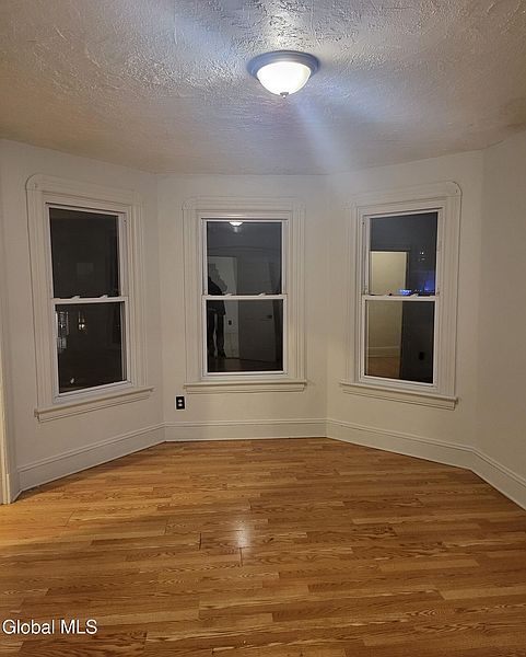 4th image of 701 South Avenue