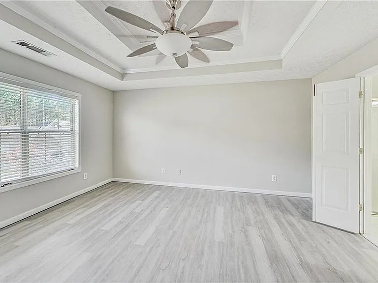 326 Canterbury Place Dr — Photo 10