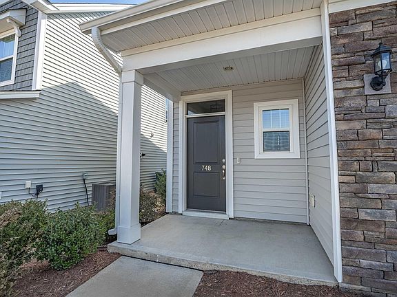 2nd image of 748 N Pinewalk Way