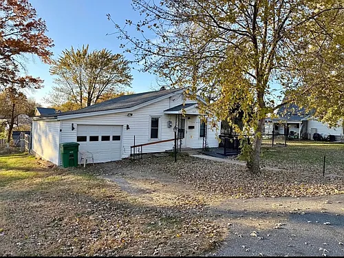 404 S Howard St Photo 1