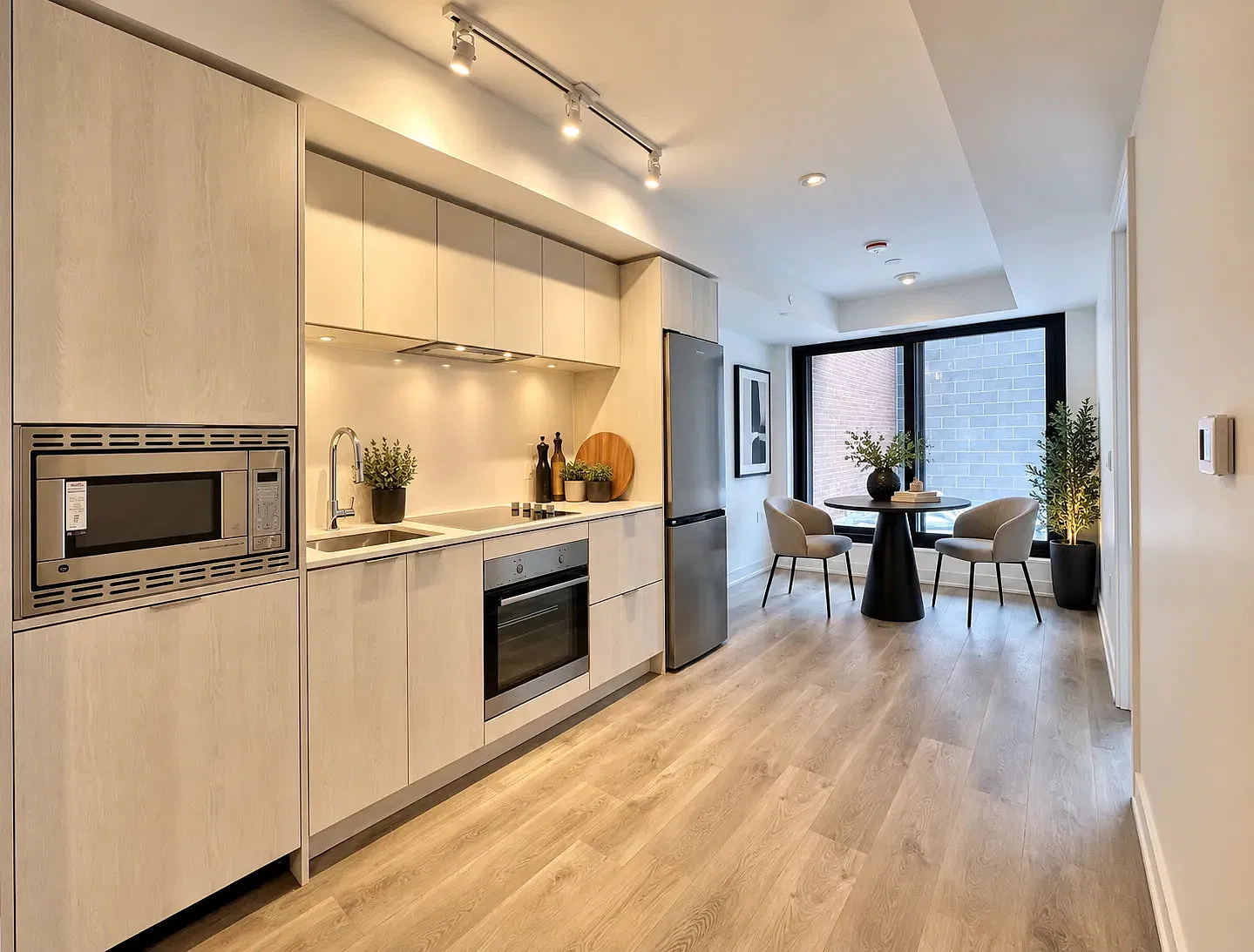 1 bed, 699 sqft, $1,800 — Photo 1