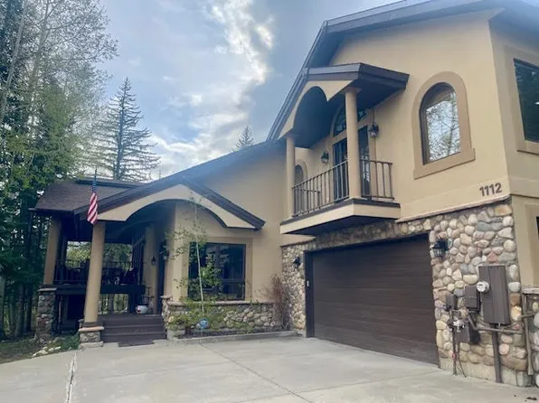 1112 Steamboat Blvd, Steamboat Springs, CO 80487