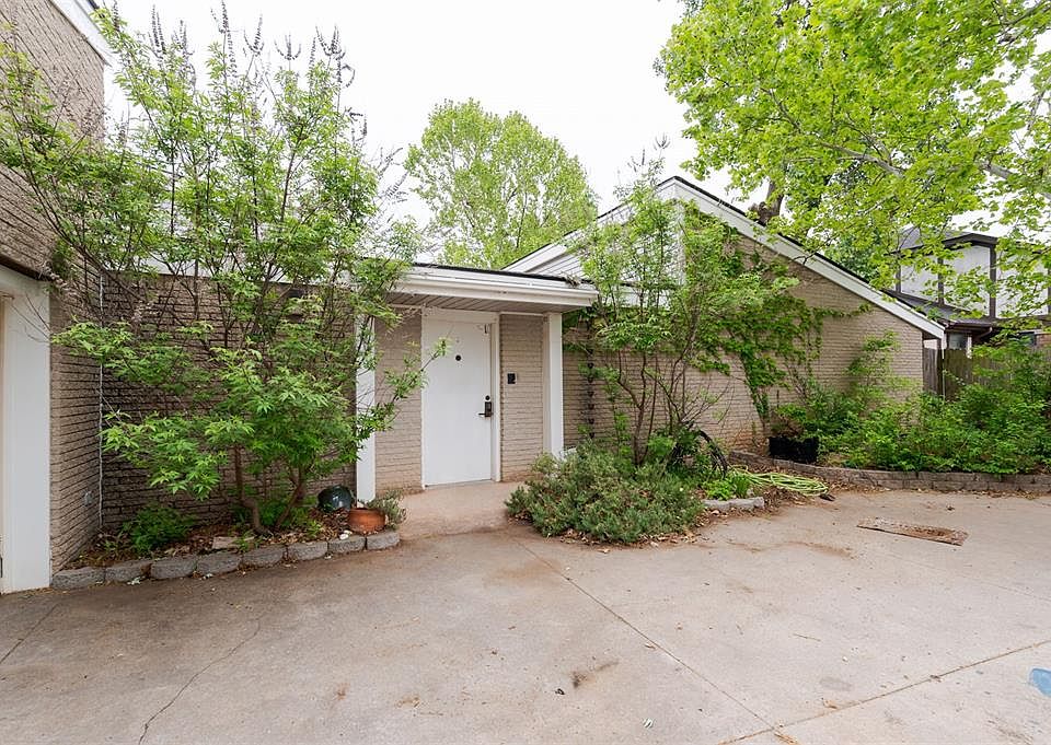 1st image of 7000 Lakepointe Dr