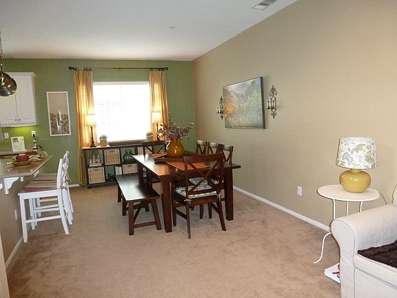 Dining area off kitchen