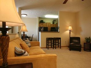 8440 Hollynn Ln APT 114, Lincoln, NE 68512