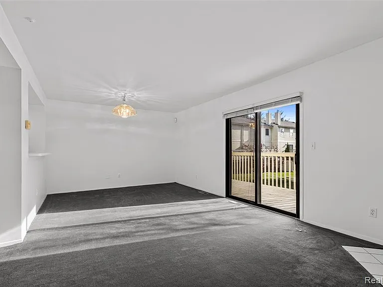 5611 Drake Hollow Dr W — Photo 9