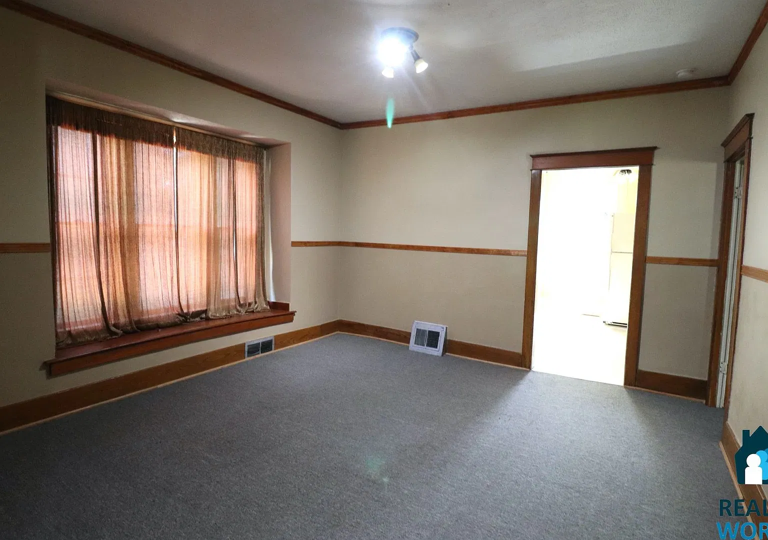 2+1 Bedroom Home — Photo 3