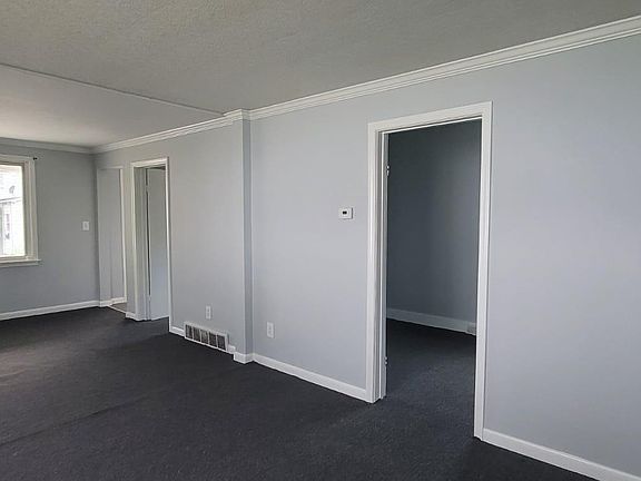 4th image of 27 Shanley St Floor 1