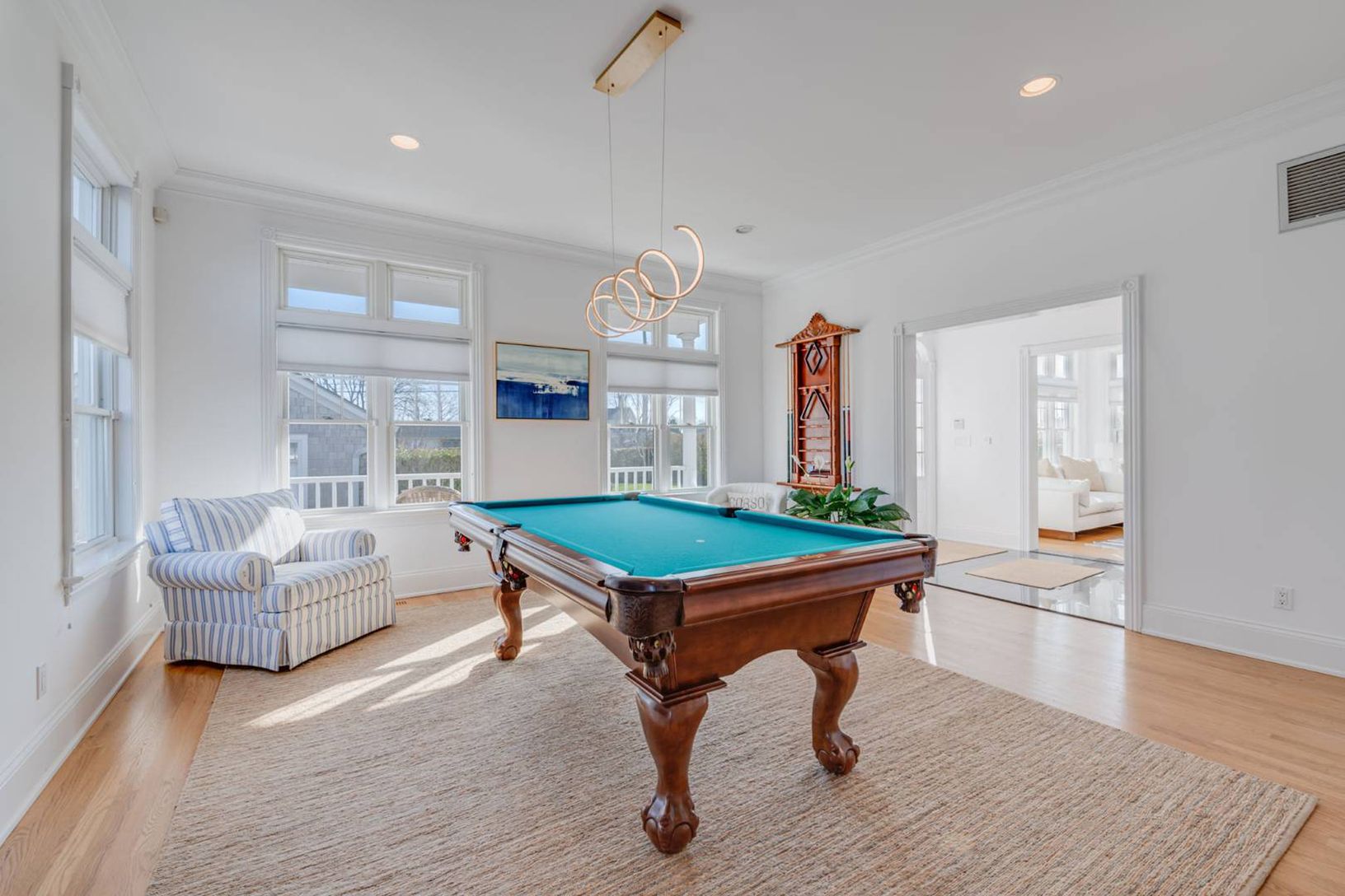 First floor Entertainment Room