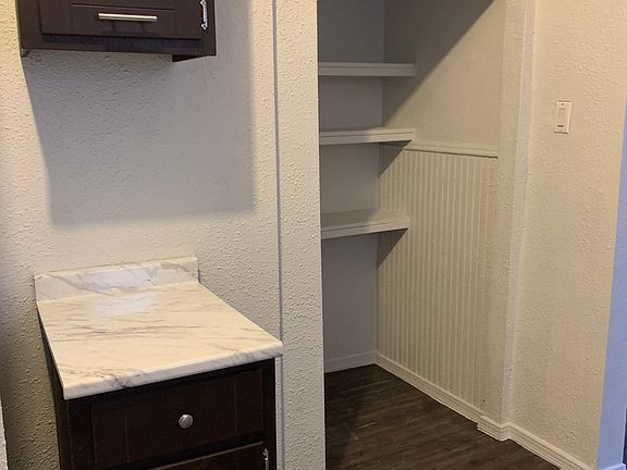 3rd image of 3029 Pera Ave