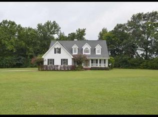 136 County Road 46, Moundville, AL 35474