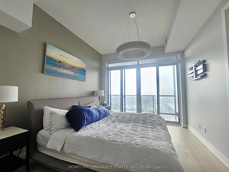 7 Grenville St #6011 — Photo 7