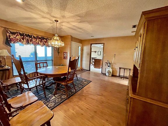 3rd image of 302 Oak Center Pl #302