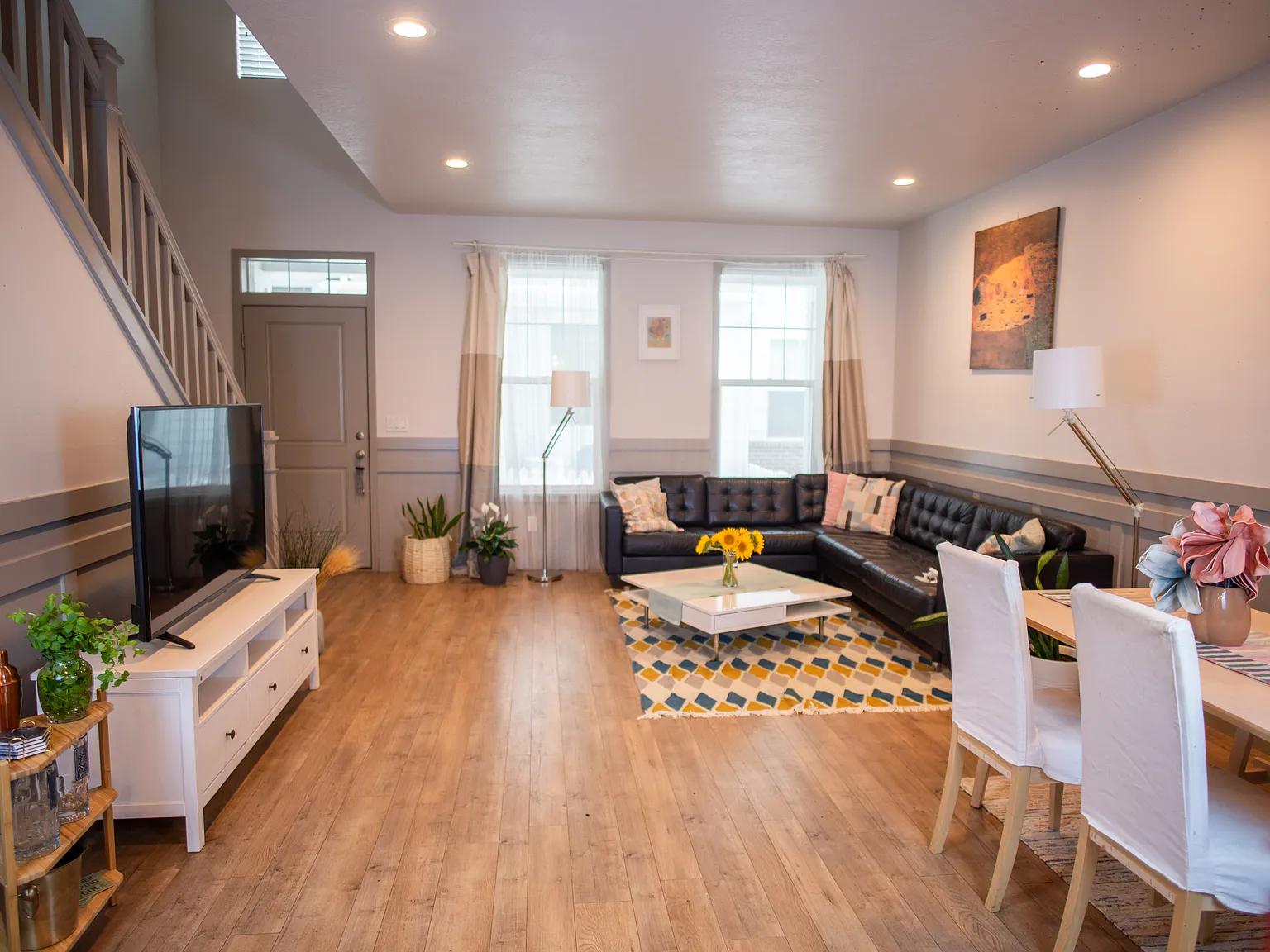 3 bed, 2.5 bath, 2100 sqft, $2,375 — Photo 2