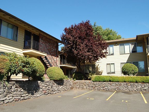 2nd image of 222-258 SE 28th Ave