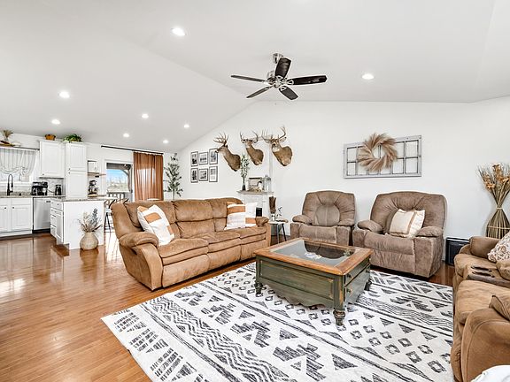 2nd image of 308 Rocky Pointe Ct