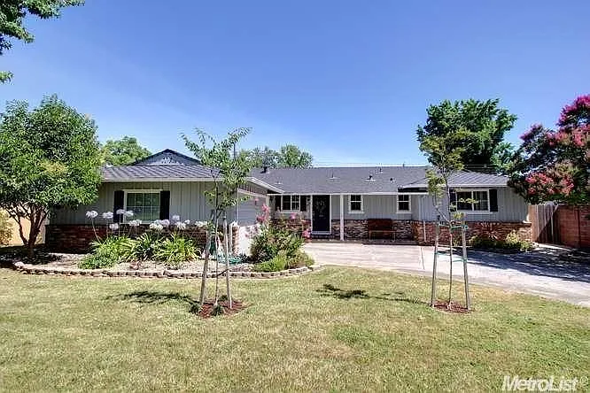 3405 Chenu Ave photo 1