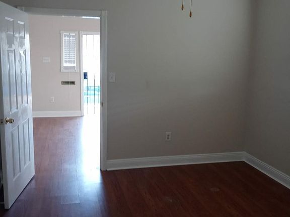 4th image of 700 N Lopez St