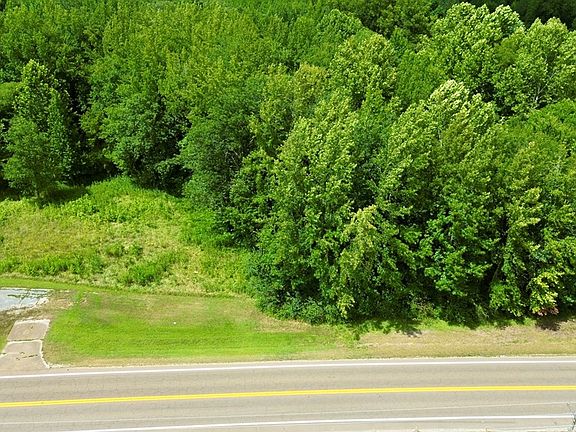 4th image of 65 Sandy Point Rd