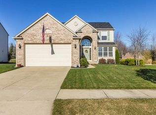 19069 Gearhart Dr, Macomb, MI 48042