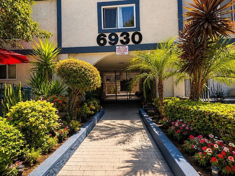 6901 Lennox Ave #3 — Photo 1