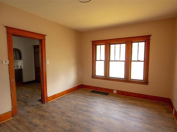 4th image of 212 Bowman Ave