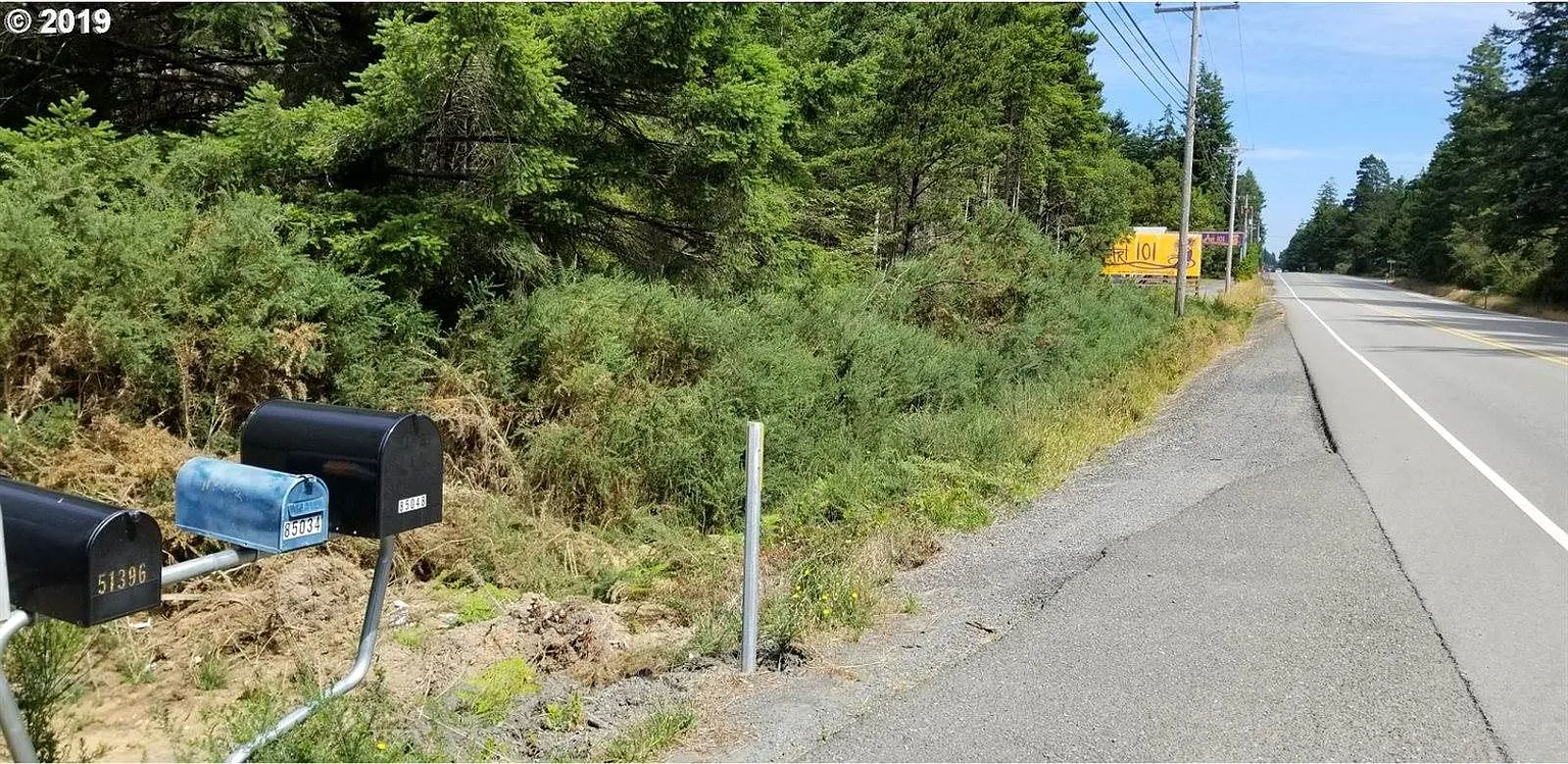 47090 Highway 101 photo 1